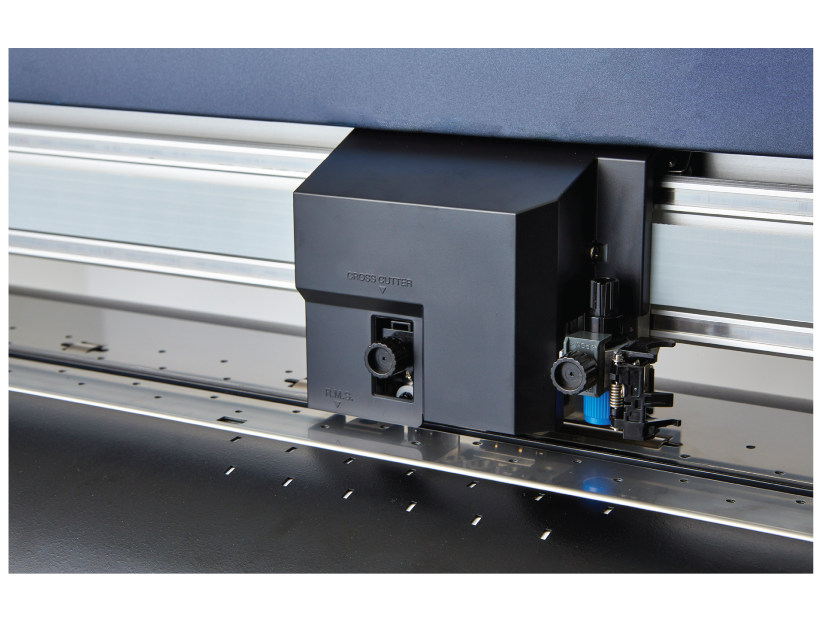 Carriage view of Graphtec FC9000-160 plotter cutter